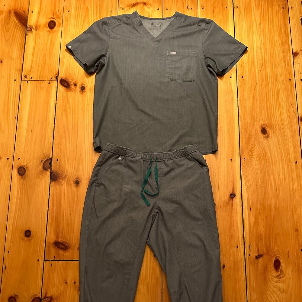 Set of Figs XL Scrubs in Graphite